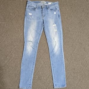 Light Wash Distressed 711 Skinny Jeans